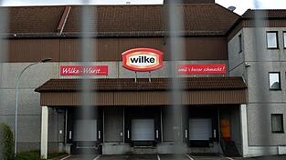 Heruntergelassene Rolltore beim Fleischhersteller Wilke Wurstwaren. Heruntergelassene Rolltore beim Fleischhersteller Wilke Wurstwaren.