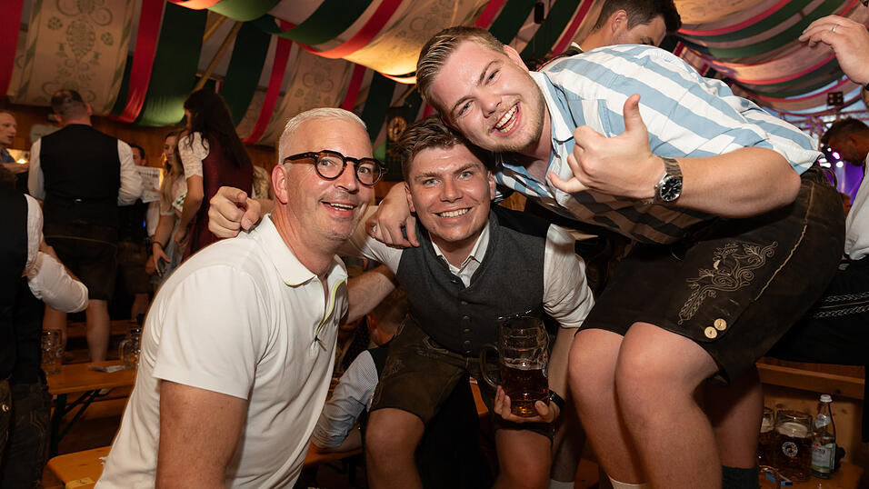 Die Partybilder vom Samstag, 17. August, aus dem Festzelt Weckmann. Die Partybilder vom Samstag, 17. August, aus dem Festzelt Weckmann.