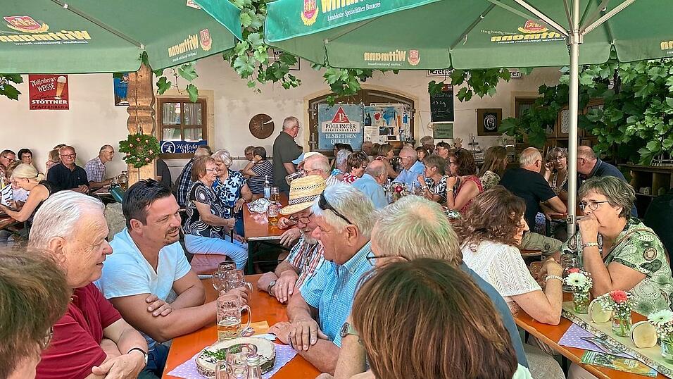 Bei bestem Sommerwetter feierte der Gartenbauverein Obersüßbach am Sonntag sein Gartenfest beim Noderer. Bei bestem Sommerwetter feierte der Gartenbauverein Obersüßbach am Sonntag sein Gartenfest beim Noderer.