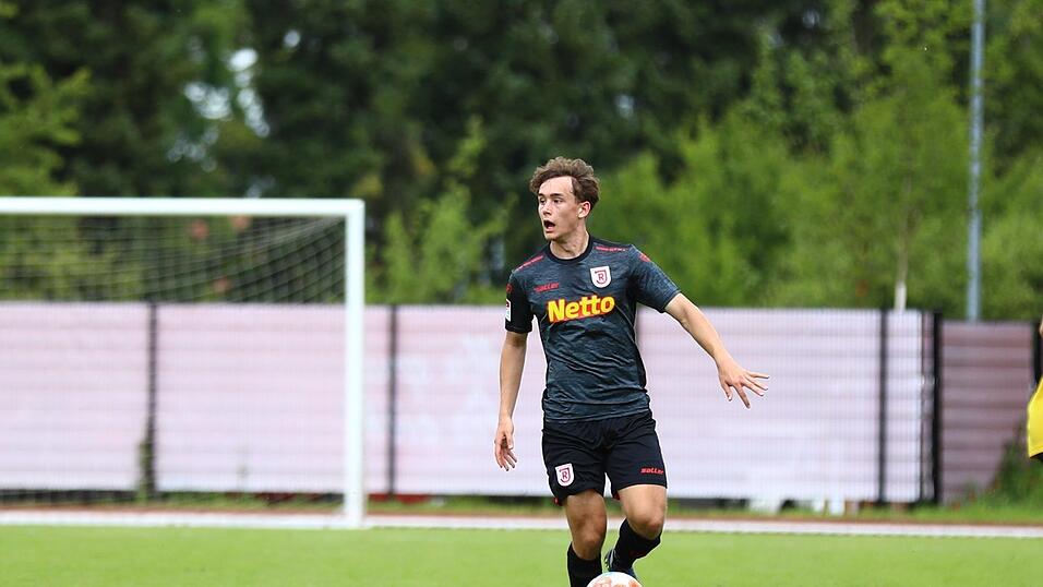 Der SSV Jahn Regensburg hat am Samstagnachmittag 4:0 gegen die SpVgg Bayreuth gewonnen.