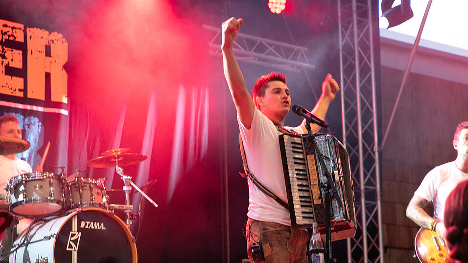 Die Partybilder vom Sonntag, 10. August, aus dem Festzelt Weckmann. Die Partybilder vom Sonntag, 10. August, aus dem Festzelt Weckmann.