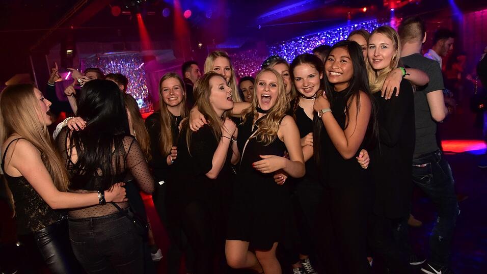 Schickes Parytvolk im Stars am Samstag in Landshut