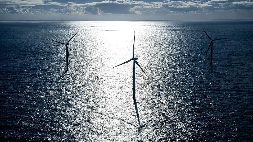 Der Ausbau von Windparks auf See stockt. Der Ausbau von Windparks auf See stockt.