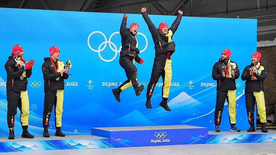 Im Zweierbob gewann Christoph Hafer (2.v.r.) Olympia-Bronze. (Archivbild)