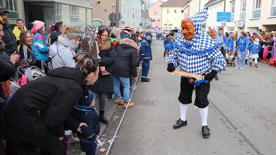 Beim Bogener Faschingsumzug war einiges geboten.