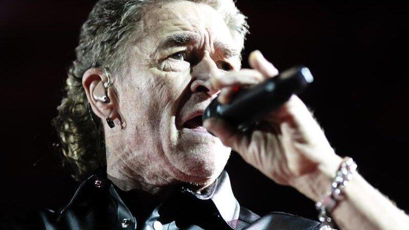 Peter Maffays Jubiläumstour musste erneut verschoben werden und soll nun plangemäß im Herbst 2021 über die Bühne gehen. Peter Maffays Jubiläumstour musste erneut verschoben werden und soll nun plangemäß im Herbst 2021 über die Bühne gehen.