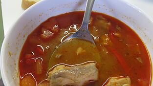Karpfen kann auch pikant: Unser Rezept für Karpfenragout.