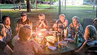 Diese Further trafen sich am Donnerstagabend zum ersten Picknick auf dem LGS-Gel&auml;nde. Bei passendem Wetter ist k&uuml;nftig hierzu jeder eingeladen.