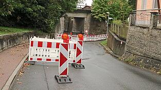 Wegen der Arbeiten an der Bahnunterführung ist der Hierstetter Weg gesperrt.