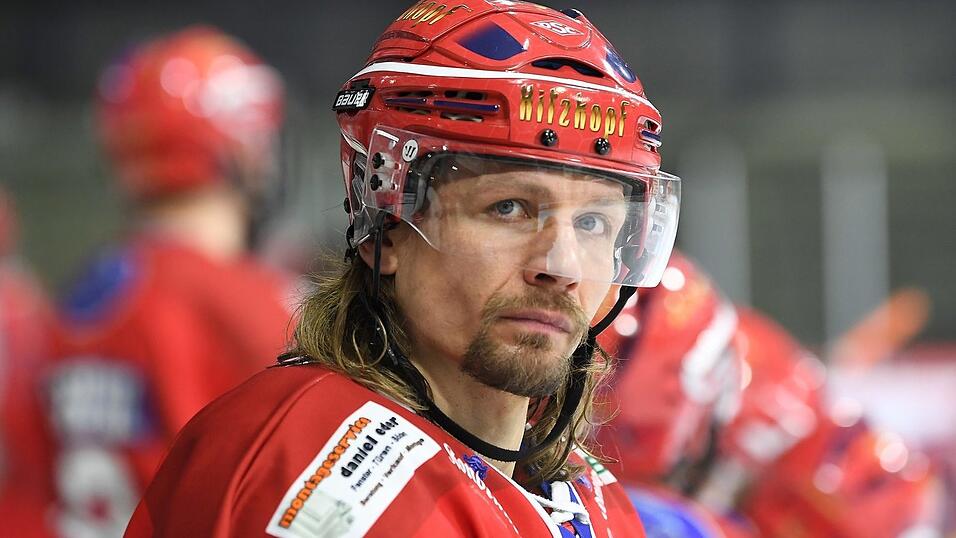 René Röthke bleibt beim Deggendorfer SC. René Röthke bleibt beim Deggendorfer SC.