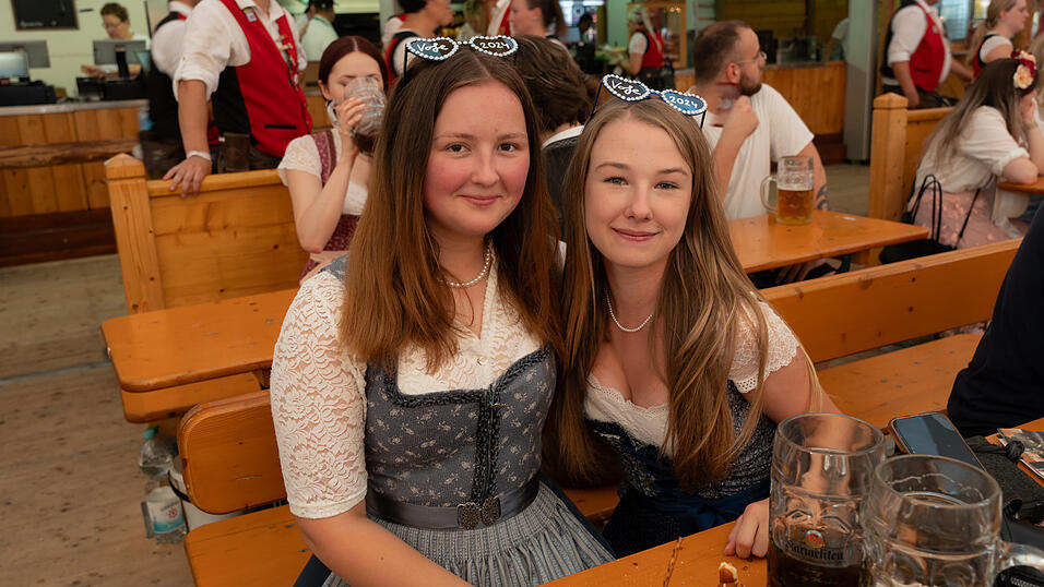 Die Partybilder vom Sonntag, 11. August 2024, aus dem Festzelt Nothaft. Die Partybilder vom Sonntag, 11. August 2024, aus dem Festzelt Nothaft.