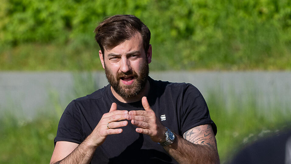 Seit Dezember 2025 ist Max Bachl-Staudinger Cheftrainer des TSV Bogen.