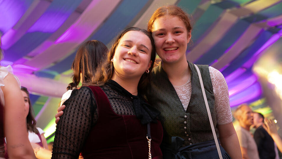 Die Partybilder vom Freitag, 8. August, aus dem Festzelt Wenisch. Die Partybilder vom Freitag, 8. August, aus dem Festzelt Wenisch.
