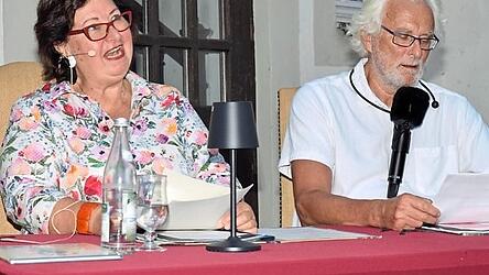 Die K&uuml;nstler Lisa Gusel und Ludwig Bichlmaier.