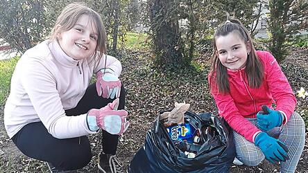Sch&uuml;ler des RSG, aber auch Eltern und Lehrer beteiligten sich an der Aufr&auml;umaktion.