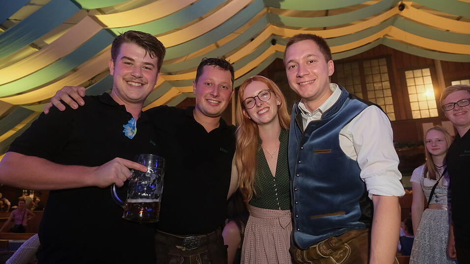 Die Partybilder vom Dienstag, 15. August 2023, aus dem Festzelt Wenisch. Die Partybilder vom Dienstag, 15. August 2023, aus dem Festzelt Wenisch.