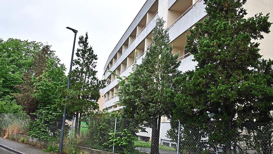 Die Kleiderkammer im Untergeschoss der Gemeinschaftsunterkunft muss umziehen und benötigt demnächst neue Lagerflächen.