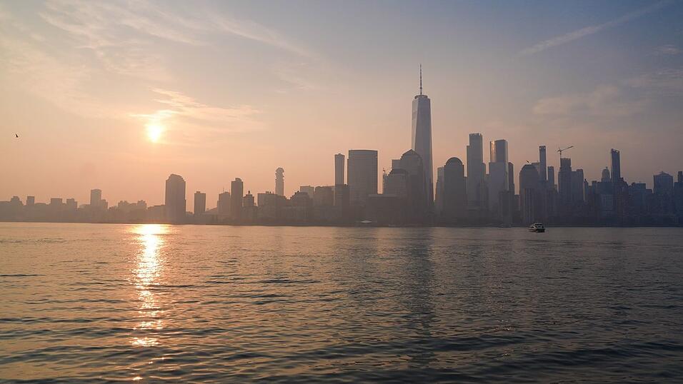 Rauch trübt die Luft in der Millionenmetropole New York. Rauch trübt die Luft in der Millionenmetropole New York.