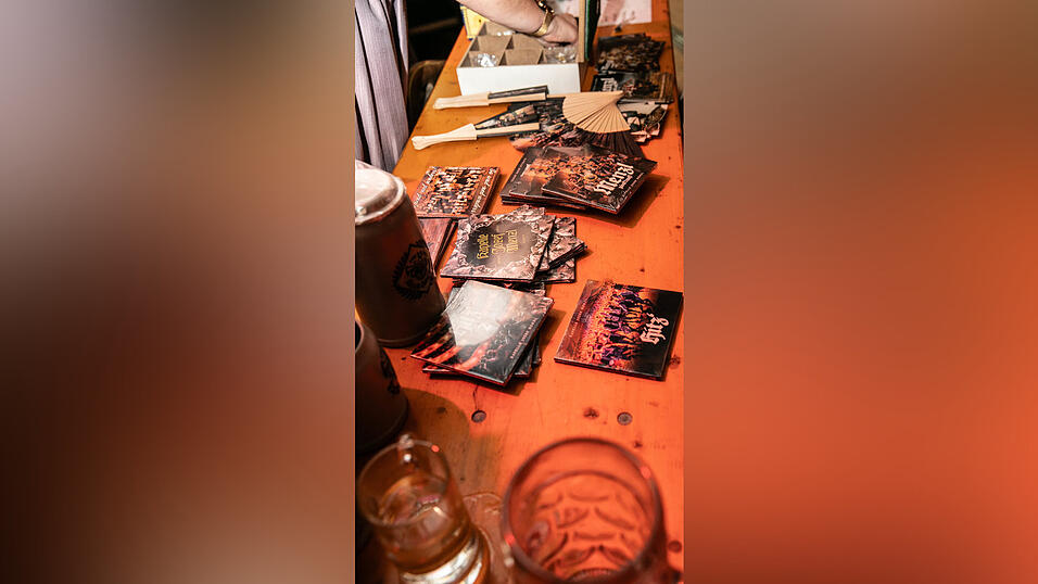 Echte Blasmusikfans lie&szlig;en sich auch den zweiten Auftritt in Folge am Dienstagabend nicht entgehen.