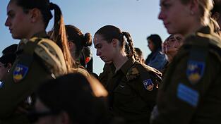 Israel erinnert an das Massaker am 7. Oktober 2023 und gedenkt der Opfer - hier in der Nähe des Kibbuz Nachal Oz im Süden Israels. Israel erinnert an das Massaker am 7. Oktober 2023 und gedenkt der Opfer - hier in der Nähe des Kibbuz Nachal Oz im Süden Israels.