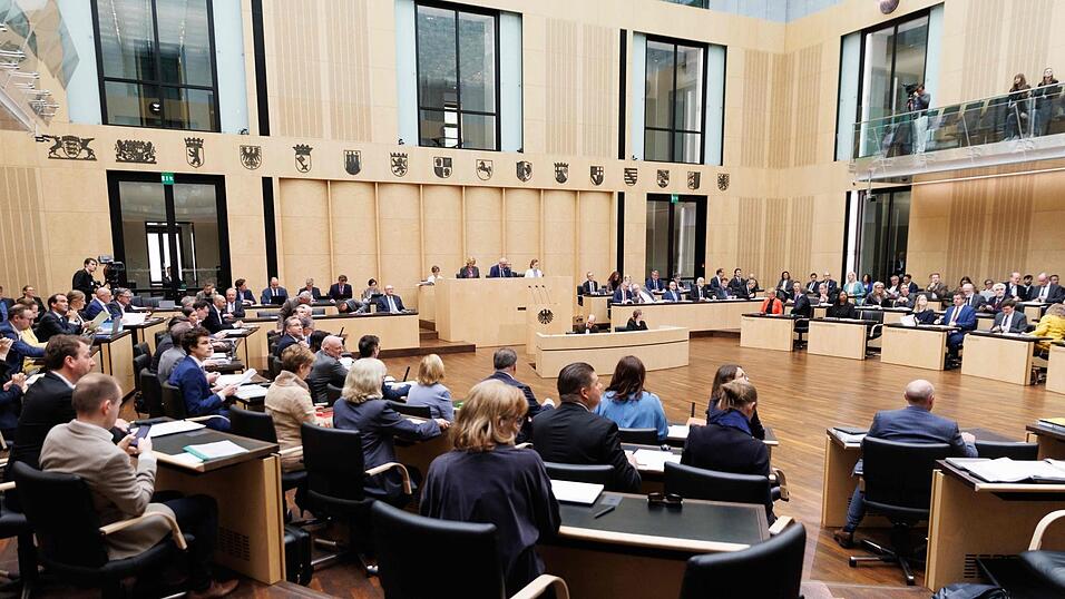 Die L&auml;nderkammer verweigert am Freitag die Zustimmung zur 1.000-Euro-Entlastungspr&auml;mie.
