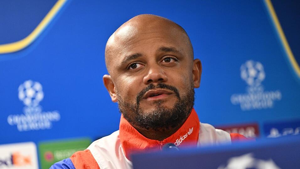 Vincent Kompany erkl&auml;rt, warum Neuer nicht von Beginn an spielen kann.