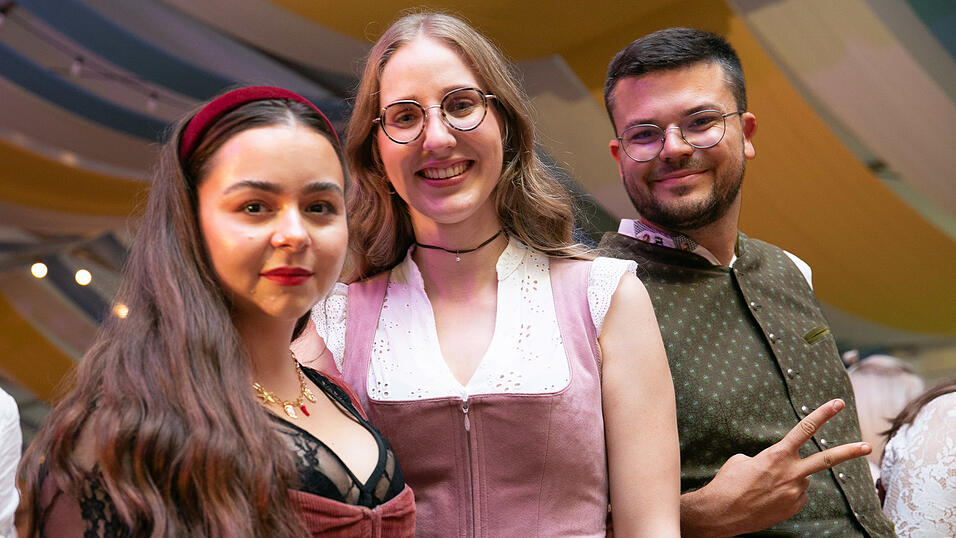 Die Partybilder vom Freitag, 8. August, aus dem Festzelt Reisinger. Die Partybilder vom Freitag, 8. August, aus dem Festzelt Reisinger.