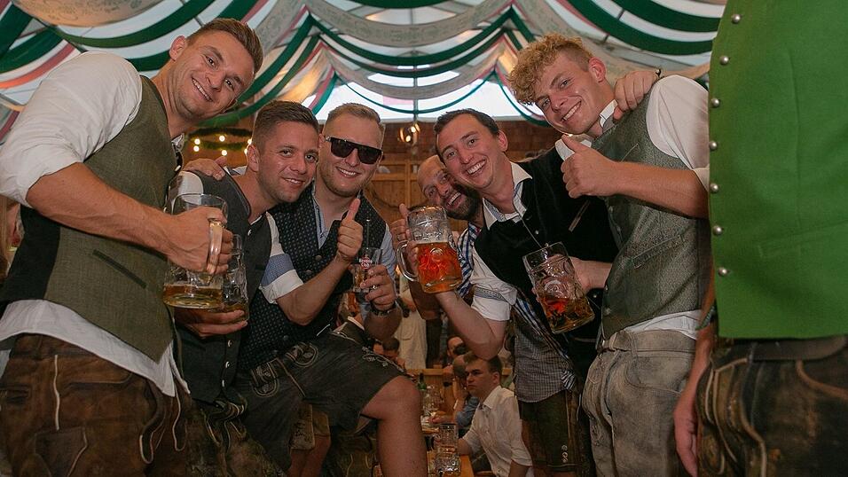 Die Partybilder vom Sonntag, 14. August 2022, aus dem Festzelt Weckmann.