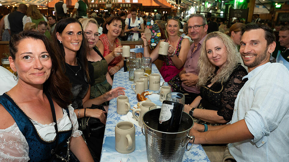 Die Partybilder vom Mittwoch, 12. August, aus dem Festzelt Wenisch. Die Partybilder vom Mittwoch, 12. August, aus dem Festzelt Wenisch.