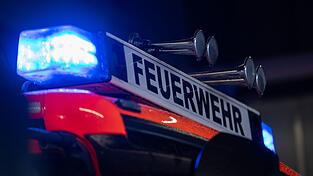 Auch die Garage wurde laut Sprecher beschädigt. (Symbolbild)