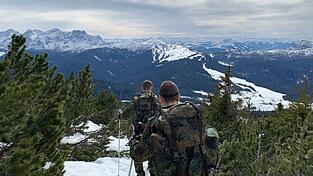 Bei den Gebirgsjägern gehören Bergmärsche zum Alltag.