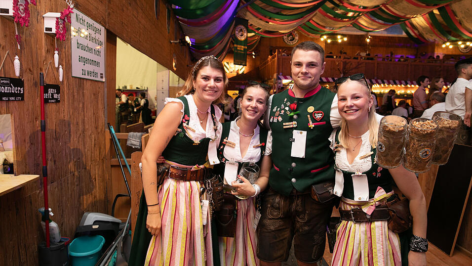Die Partybilder vom Samstag, 16. August, aus dem Festzelt Weckmann. Die Partybilder vom Samstag, 16. August, aus dem Festzelt Weckmann.