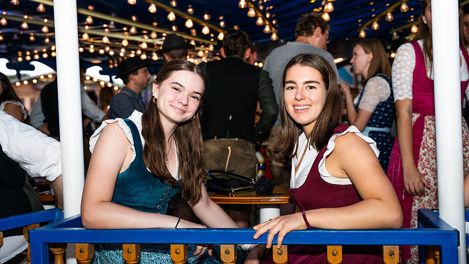 Die Partybilder vom Montag, 17. August, aus dem Festzelt Wenisch. Die Partybilder vom Montag, 17. August, aus dem Festzelt Wenisch.