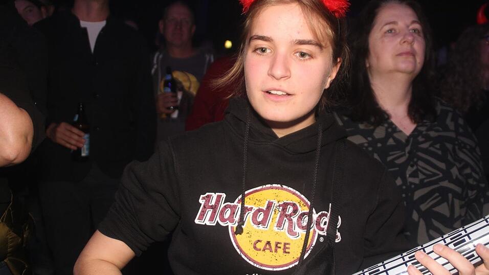 Eindrücke vom Konzertabend der AC/DC-Coverband Barock in er Landshuter Sparkassen-Arena. Eindrücke vom Konzertabend der AC/DC-Coverband Barock in er Landshuter Sparkassen-Arena.