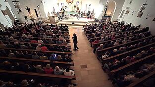 Nahezu vollbesetzt war das Niederaichbacher Gotteshaus St. Josef beim Kirchenkonzert.
