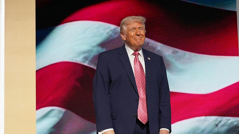 Trump nennt die Stra&szlig;e von Hormus &laquo;Stra&szlig;e von Trump&raquo;.