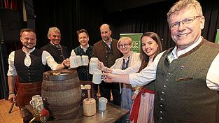 Haberl zapfte mit zwei wuchtigen Schl&auml;gen an.