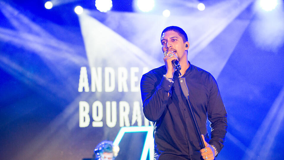 G&auml;nsehautstimmung mit Andreas Bourani in Straubing. Foto: Ulli Scharrer