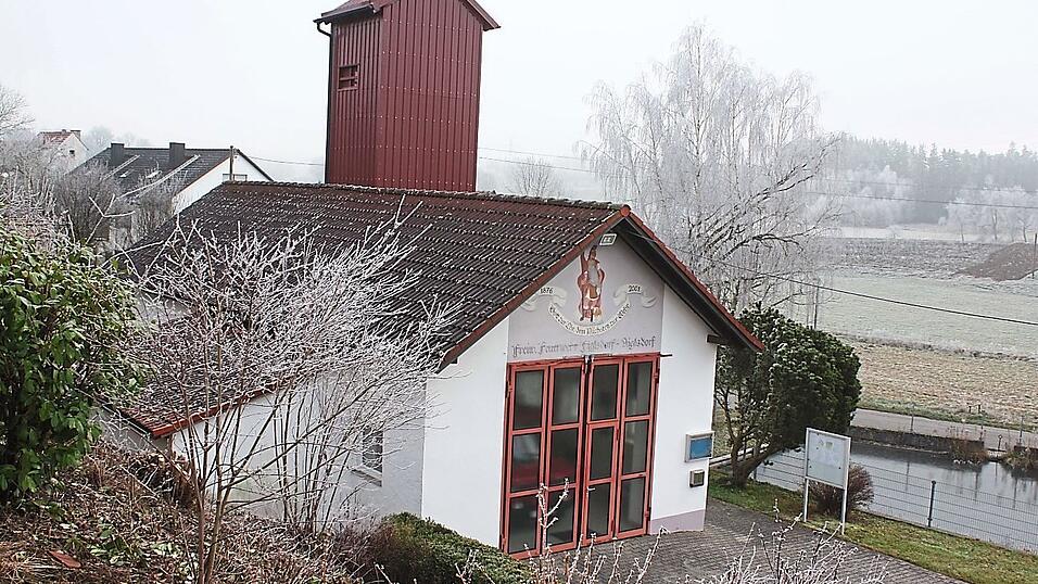 Das Feuerwehrhaus in Aiglsdorf ist zu klein, das Fahrzeug aus dem Jahr 1988 bald ein Oldtimer. Auf den Markt wie die Feuerwehr kommt eine große und spannende Aufgabe zu.