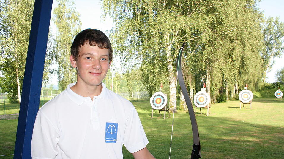 Raphael Maier schießt seit eineinhalb Jahren beim TSV Natternberg. (Foto: Tanja Pfeffer) Raphael Maier schießt seit eineinhalb Jahren beim TSV Natternberg. (Foto: Tanja Pfeffer)