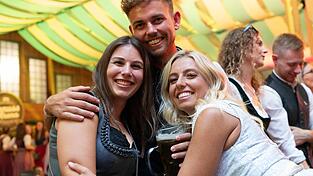 Die Partybilder vom Freitag, 7. August, aus dem Festzelt Wenisch. Die Partybilder vom Freitag, 7. August, aus dem Festzelt Wenisch.
