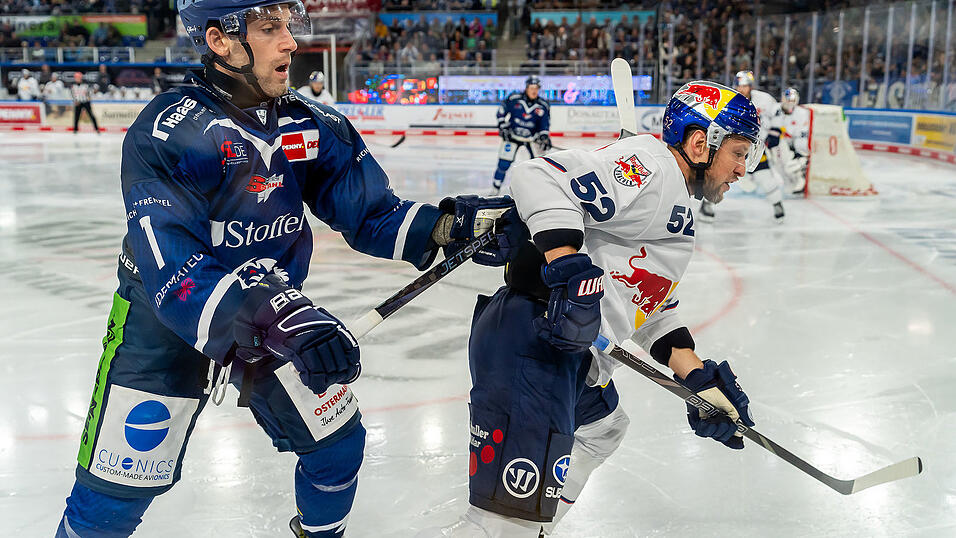 Straubings Taylor Leier (links) beharkt sich mit Münchens Patrick Hager. Nach dem bitteren 2:6 im Derby brennen die Tigers auf Wiedergutmachung im Heimspiel an diesem Dienstag gegen Meister Berlin. Straubings Taylor Leier (links) beharkt sich mit Münchens Patrick Hager. Nach dem bitteren 2:6 im Derby brennen die Tigers auf Wiedergutmachung im Heimspiel an diesem Dienstag gegen Meister Berlin.