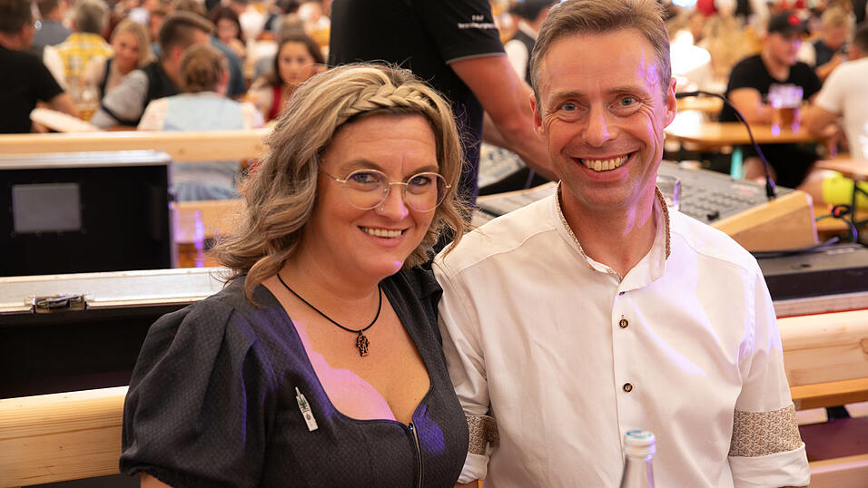 Die Partybilder vom Sonntag, 10. August, aus dem Festzelt Nothaft. Die Partybilder vom Sonntag, 10. August, aus dem Festzelt Nothaft.