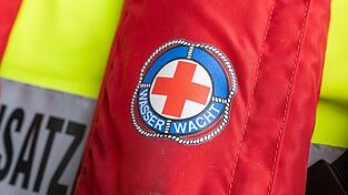 Die Wasserwacht des Bayerischen Roten Kreuzes wurde unweit von Berchtesgaden zu einem Rettungseinsatz f&uuml;r einen kleinen Hund gerufen, k&ouml;nnte das Tier aber nicht retten.  (Symbolbild)