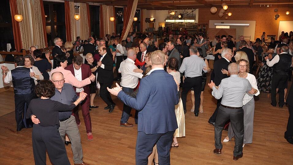 Die Tanzfl&auml;che war immer gut gef&uuml;llt.