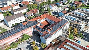 Die Umbauarbeiten an der Herzog-Tassilo-Realschule bringen das Gebäude auf den gleichen Standard wie den Erweiterungsbau. Die Umbauarbeiten an der Herzog-Tassilo-Realschule bringen das Gebäude auf den gleichen Standard wie den Erweiterungsbau.