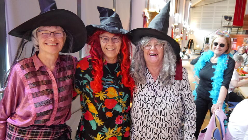 Die Damen hatten ihren Spaß. Die Damen hatten ihren Spaß.