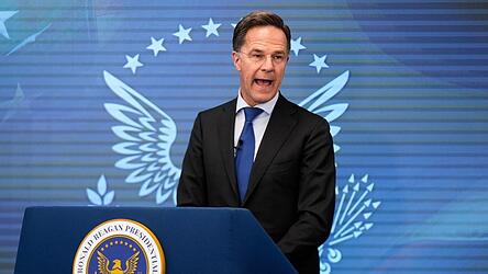 Nato-Generalsekret&auml;r Mark Rutte steht bei den Europ&auml;ern vor allem aufgrund seines Verhaltens gegen&uuml;ber US-Pr&auml;sident Donald Trump in der Kritik.