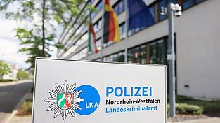 Beim Landeskriminalamt (LKA) in Düsseldorf liefen die Fäden des Einsatzes zusammen (Archivfoto) Beim Landeskriminalamt (LKA) in Düsseldorf liefen die Fäden des Einsatzes zusammen (Archivfoto)