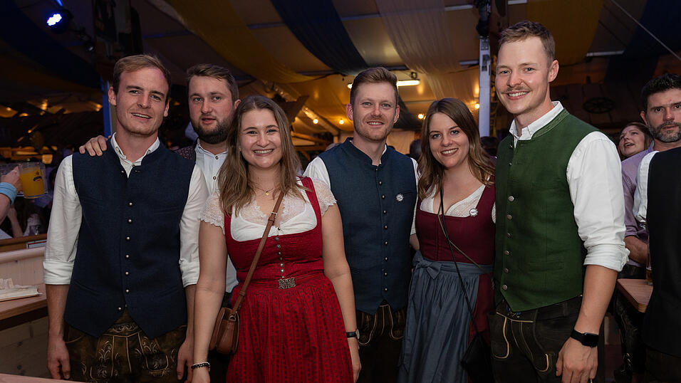 Die Partybilder vom Freitag, 11. August 2023, aus dem Festzelt Reisinger. Die Partybilder vom Freitag, 11. August 2023, aus dem Festzelt Reisinger.